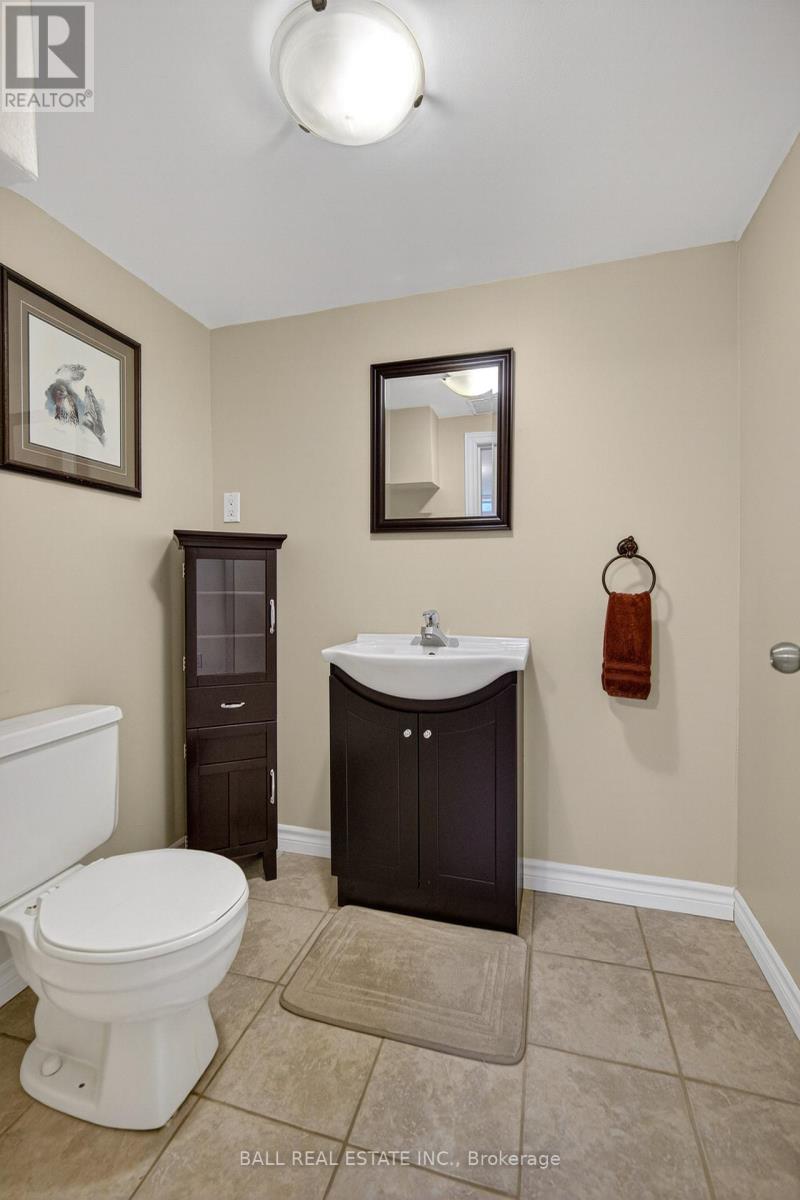 1129 Algonquin Boulevard, Peterborough (Northcrest Ward 5), Ontario  K9H 6N1 - Photo 28 - X12994970