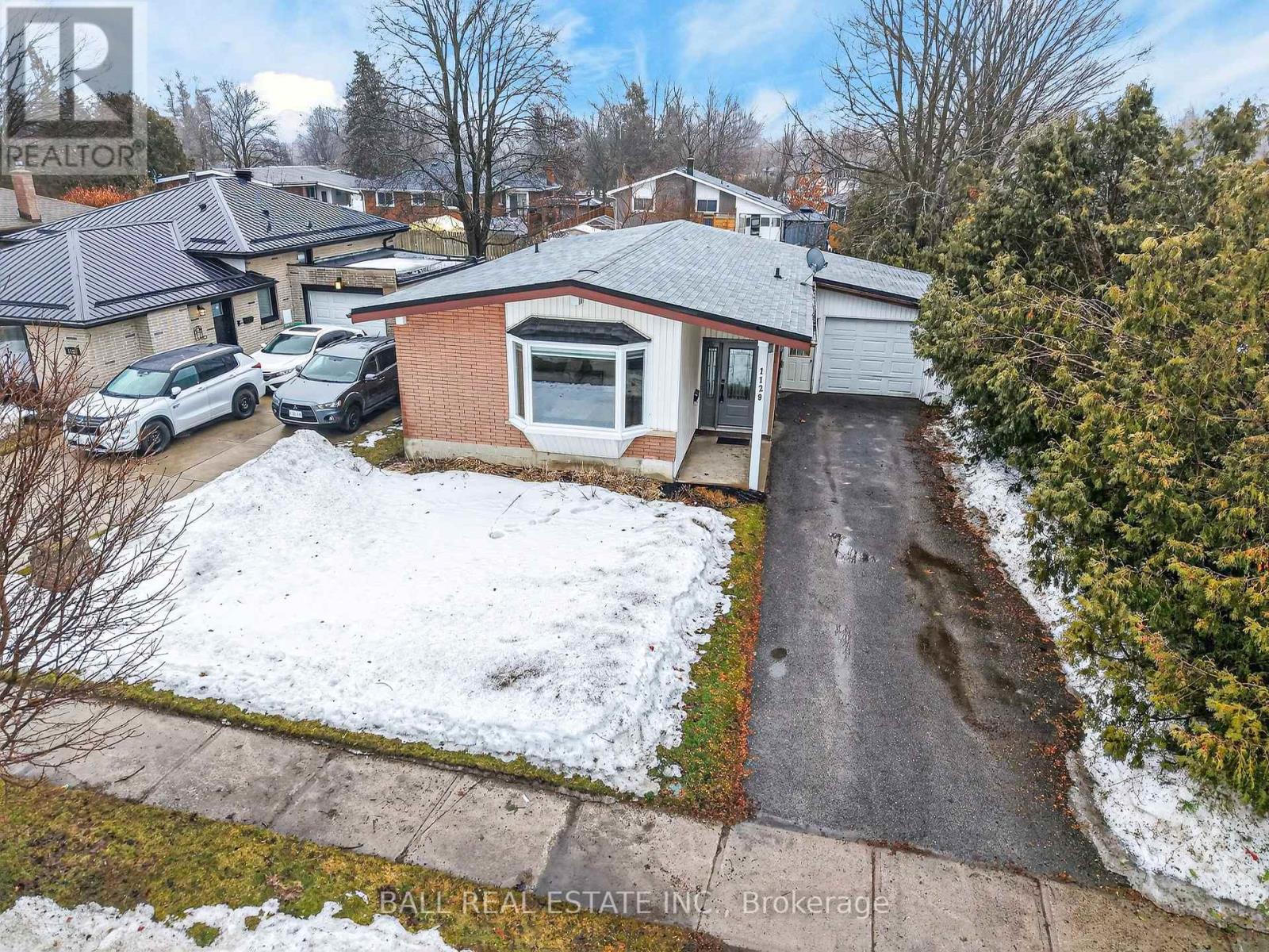 1129 Algonquin Boulevard, Peterborough (Northcrest Ward 5), Ontario  K9H 6N1 - Photo 5 - X12994970