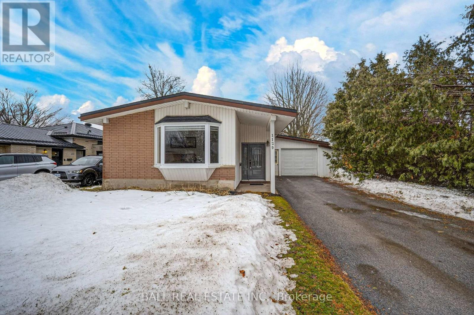 1129 Algonquin Boulevard, Peterborough (Northcrest Ward 5), Ontario  K9H 6N1 - Photo 6 - X12994970