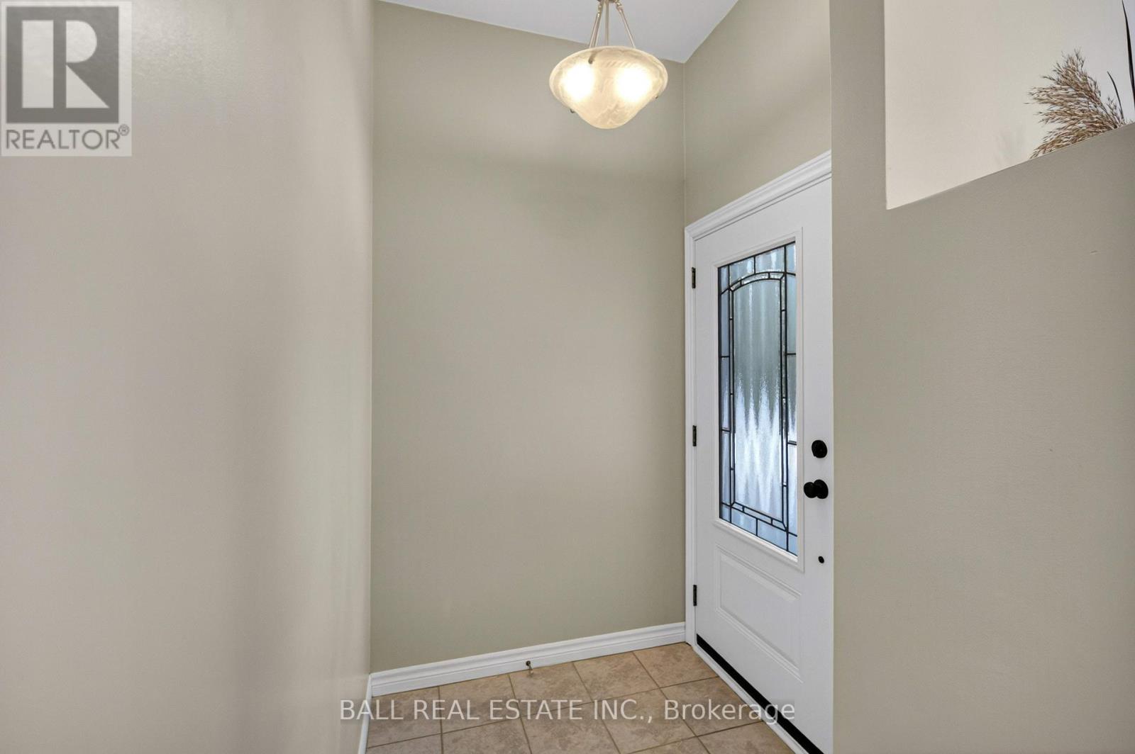 1129 Algonquin Boulevard, Peterborough (Northcrest Ward 5), Ontario  K9H 6N1 - Photo 8 - X12994970