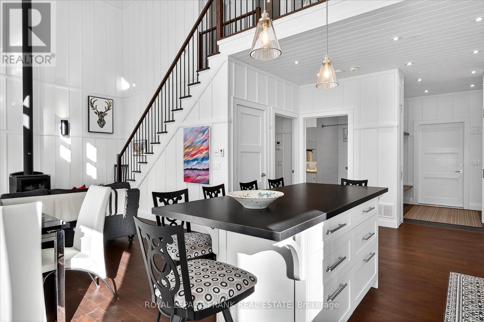 299 Fire Route 10a, North Kawartha, Ontario  K0L 3G0 - Photo 11 - X12995100