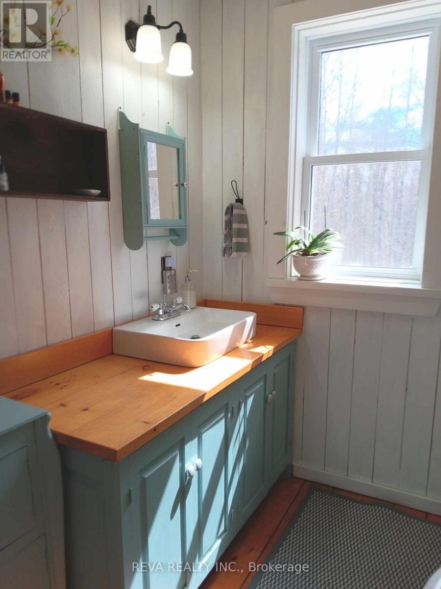 1476 Hillsview Road, Hastings Highlands (Monteagle Ward), Ontario  K0L 2R0 - Photo 16 - X12995388