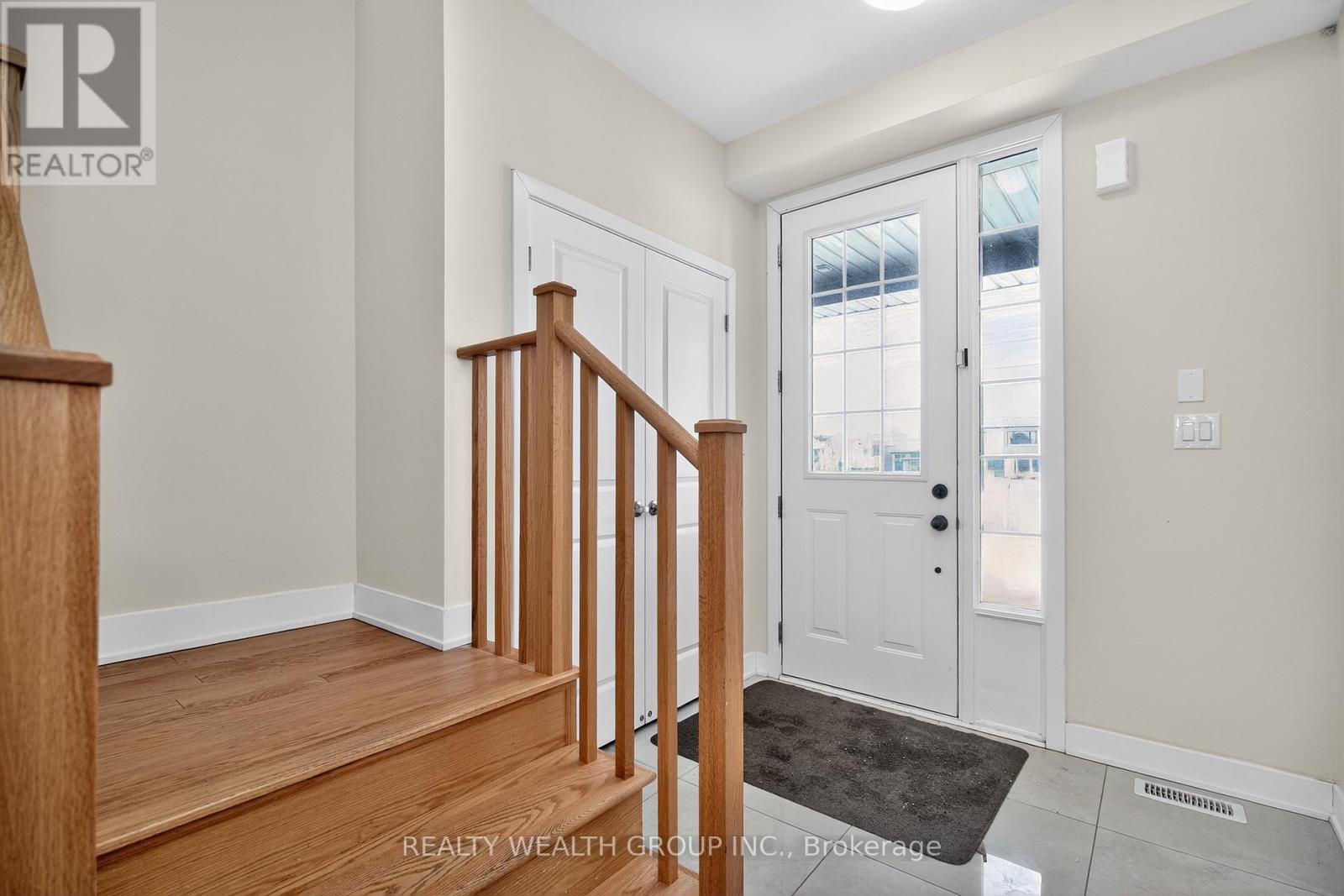 803 Griffin Trail, Peterborough (Monaghan Ward 2), Ontario  K9K 0J1 - Photo 3 - X12995932