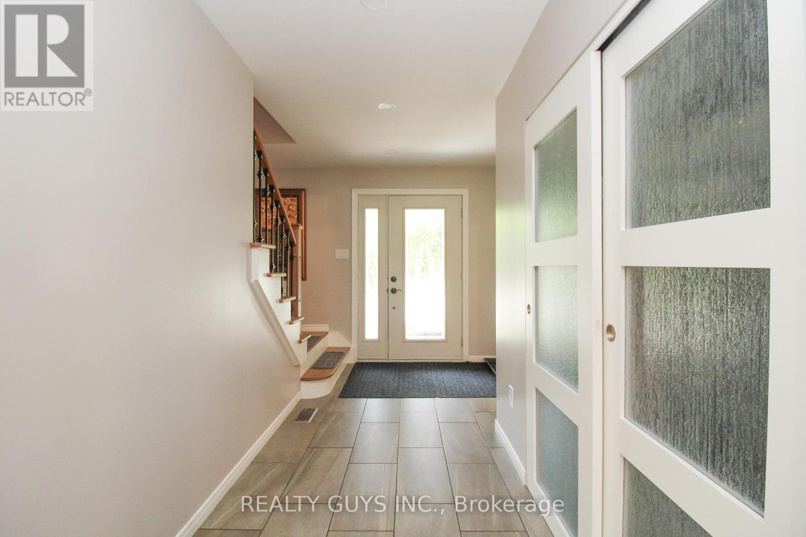 2515 Farmcrest Avenue, Peterborough (Ashburnham Ward 4), Ontario  K9L 1R8 - Photo 17 - X12996306