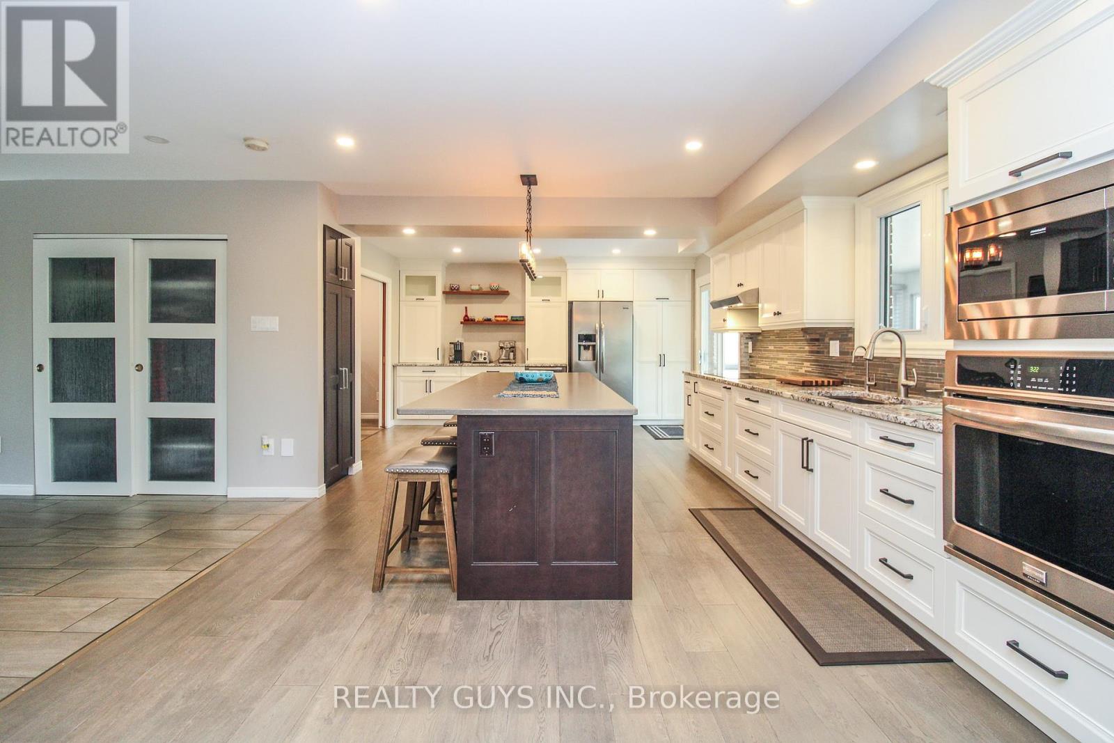 2515 Farmcrest Avenue, Peterborough (Ashburnham Ward 4), Ontario  K9L 1R8 - Photo 21 - X12996306