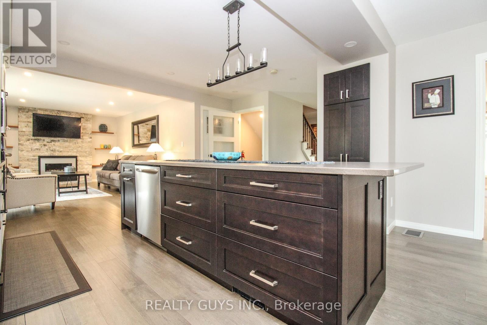 2515 Farmcrest Avenue, Peterborough (Ashburnham Ward 4), Ontario  K9L 1R8 - Photo 23 - X12996306