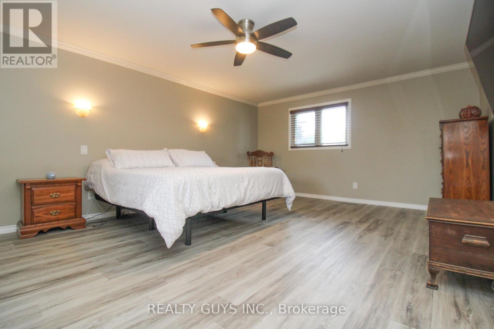 2515 Farmcrest Avenue, Peterborough (Ashburnham Ward 4), Ontario  K9L 1R8 - Photo 36 - X12996306