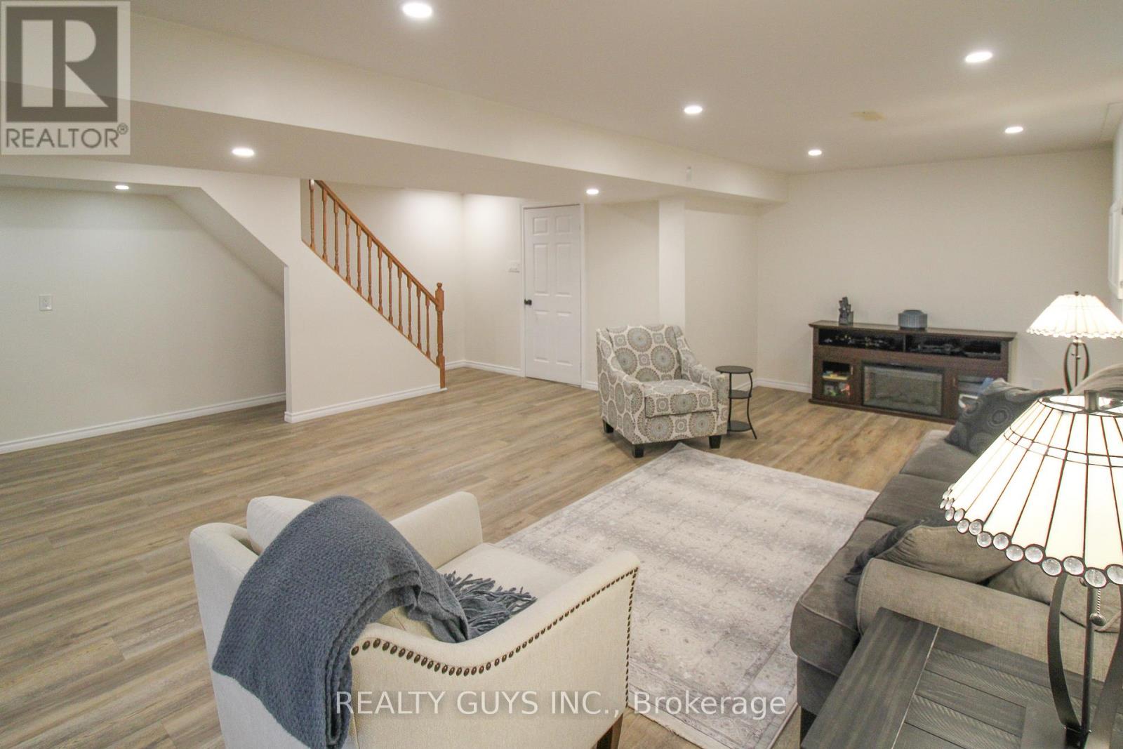 2515 Farmcrest Avenue, Peterborough (Ashburnham Ward 4), Ontario  K9L 1R8 - Photo 45 - X12996306