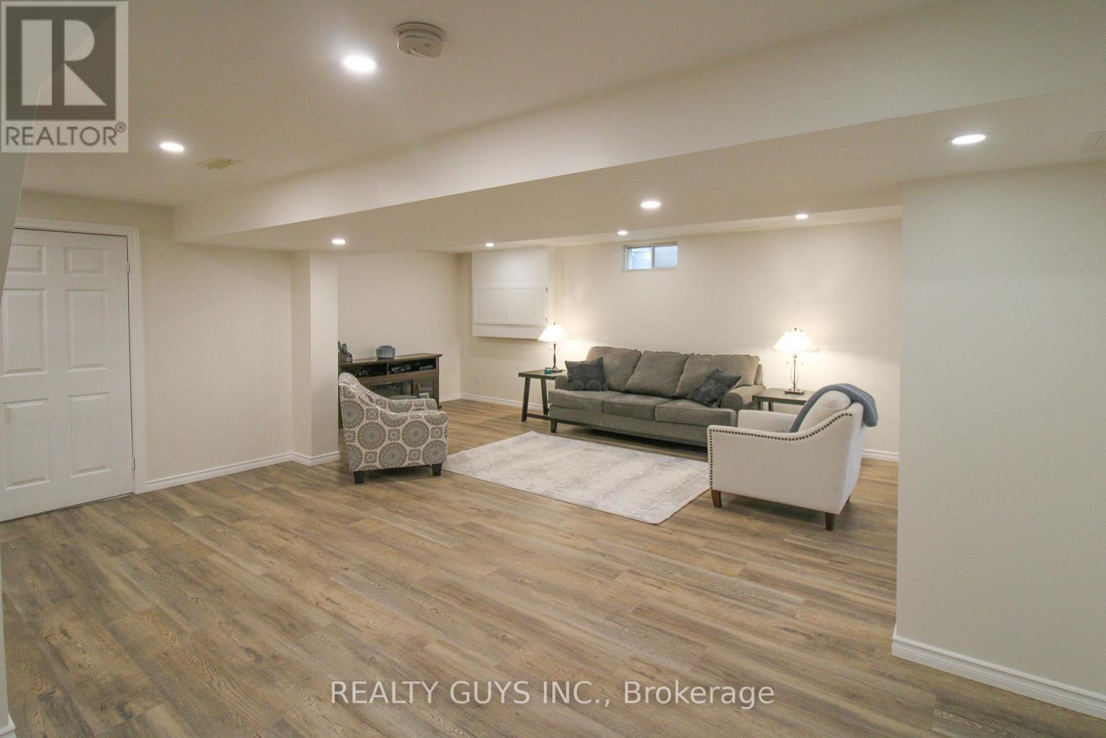 2515 Farmcrest Avenue, Peterborough (Ashburnham Ward 4), Ontario  K9L 1R8 - Photo 46 - X12996306