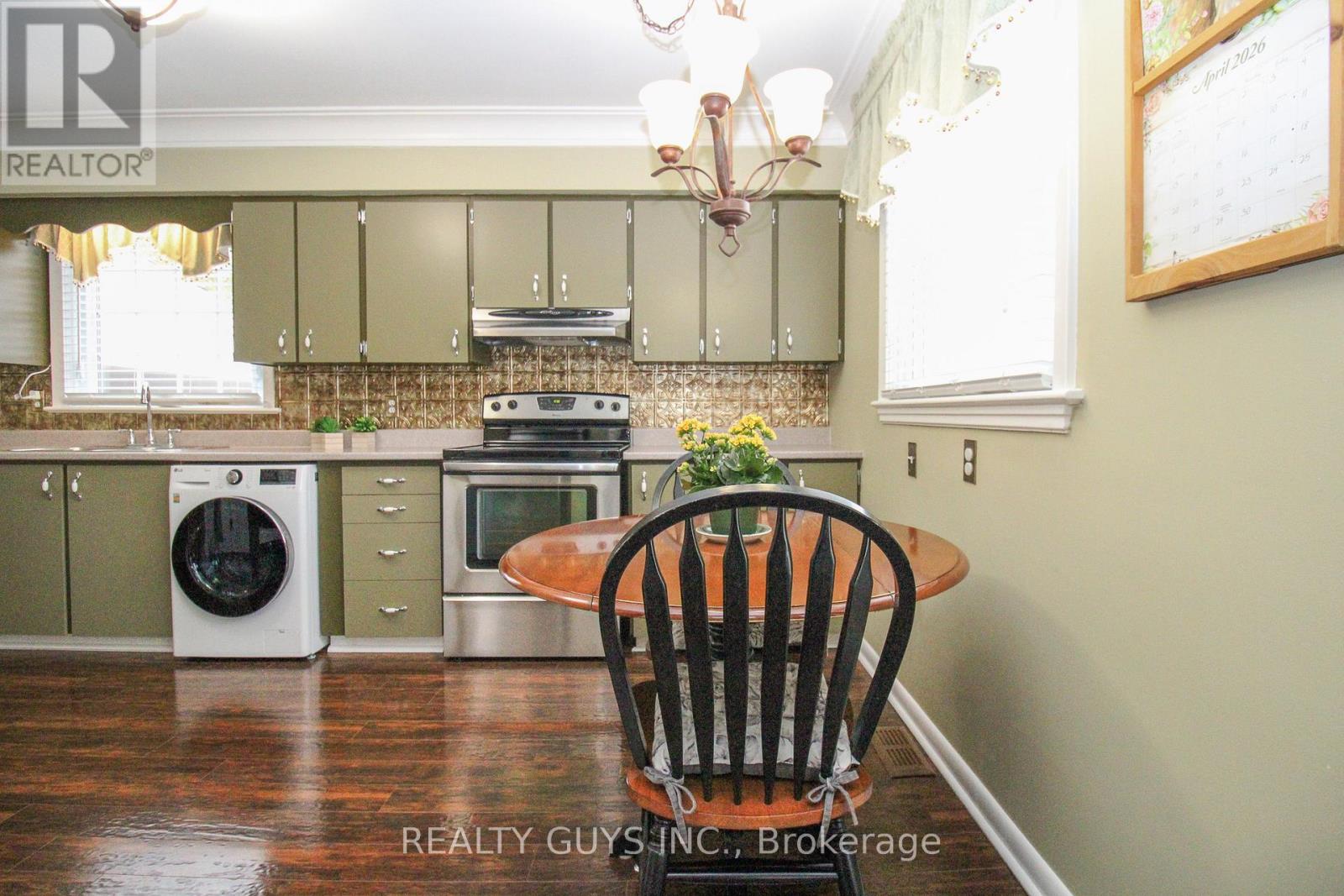 734 Crawford Place, Peterborough (Otonabee Ward 1), Ontario  K9J 3X3 - Photo 16 - X12996340