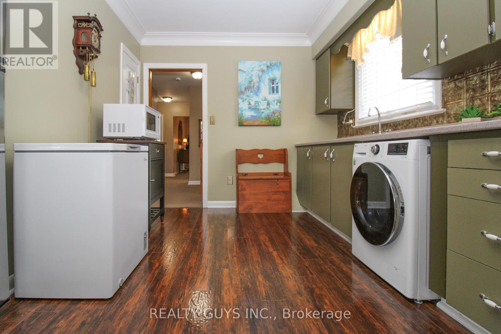 734 Crawford Place, Peterborough (Otonabee Ward 1), Ontario  K9J 3X3 - Photo 18 - X12996340