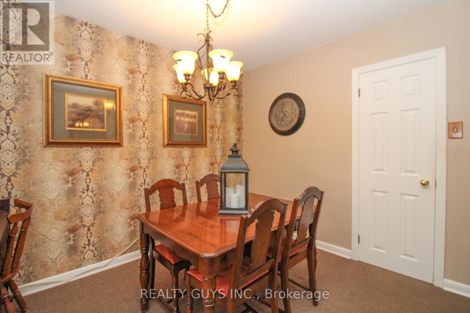 734 Crawford Place, Peterborough (Otonabee Ward 1), Ontario  K9J 3X3 - Photo 27 - X12996340