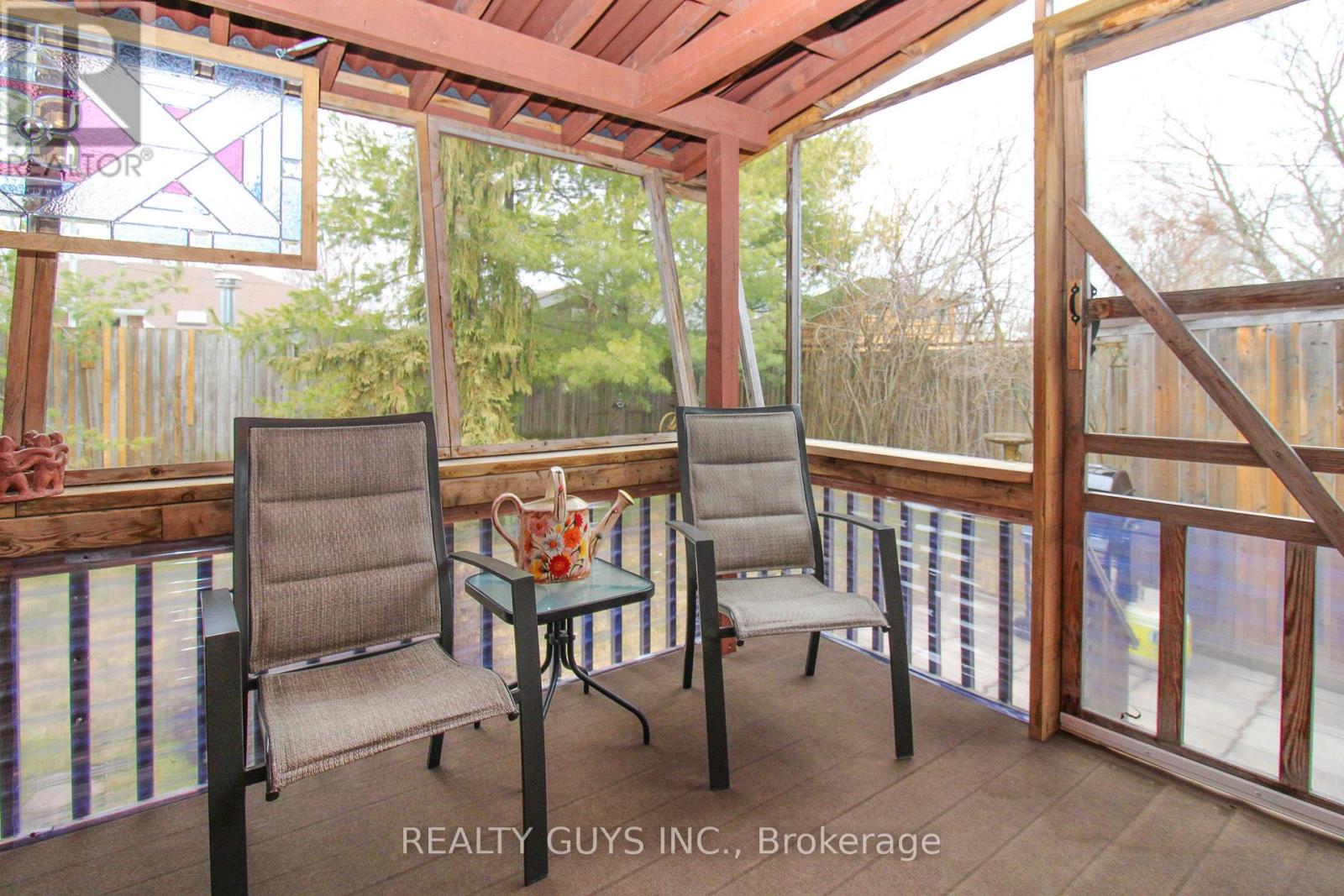 734 Crawford Place, Peterborough (Otonabee Ward 1), Ontario  K9J 3X3 - Photo 29 - X12996340