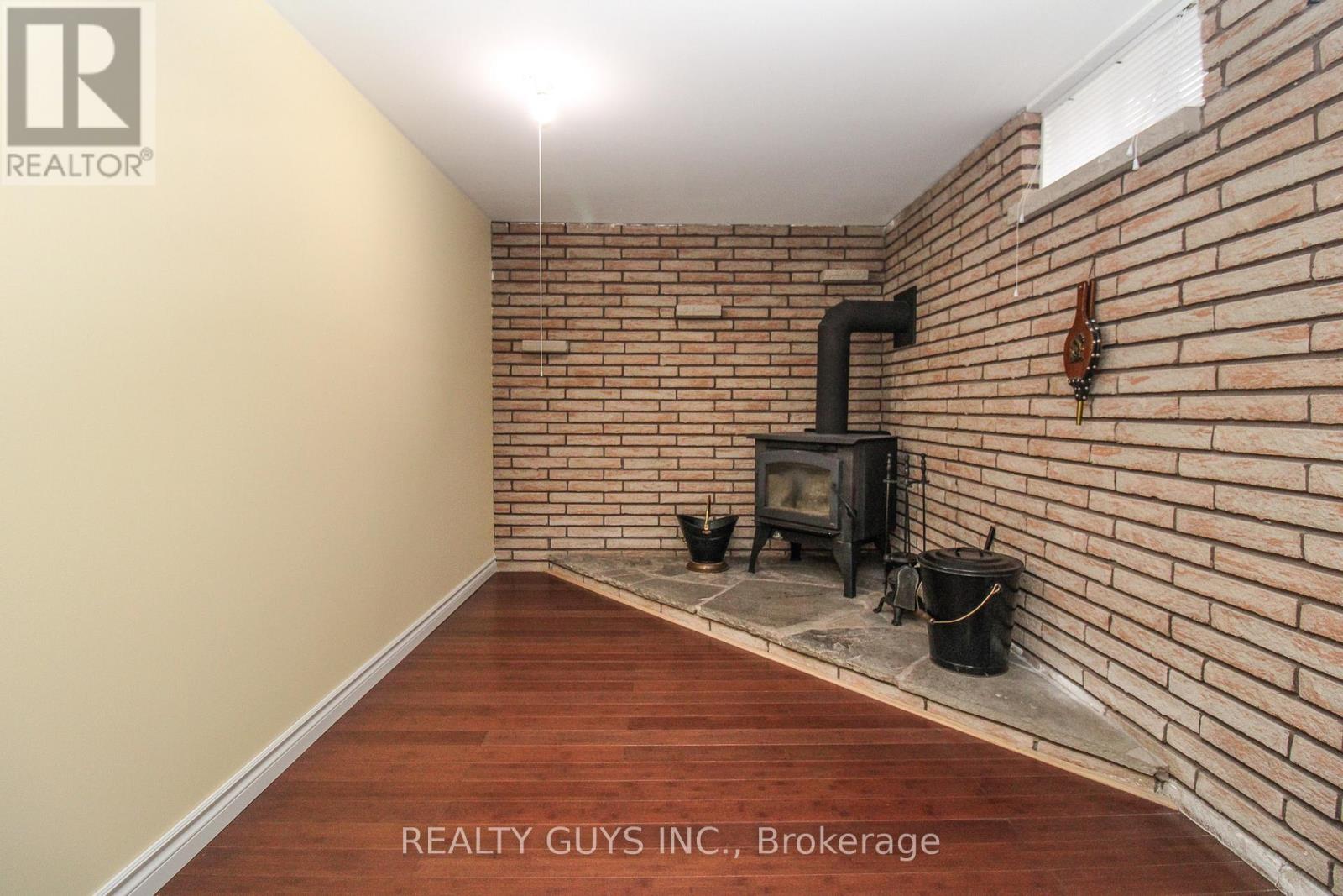 734 Crawford Place, Peterborough (Otonabee Ward 1), Ontario  K9J 3X3 - Photo 39 - X12996340