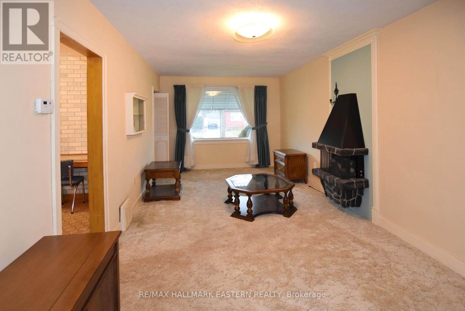 630 Cameron Street, Peterborough (Otonabee Ward 1), Ontario  K9J 3Z8 - Photo 5 - X12996914