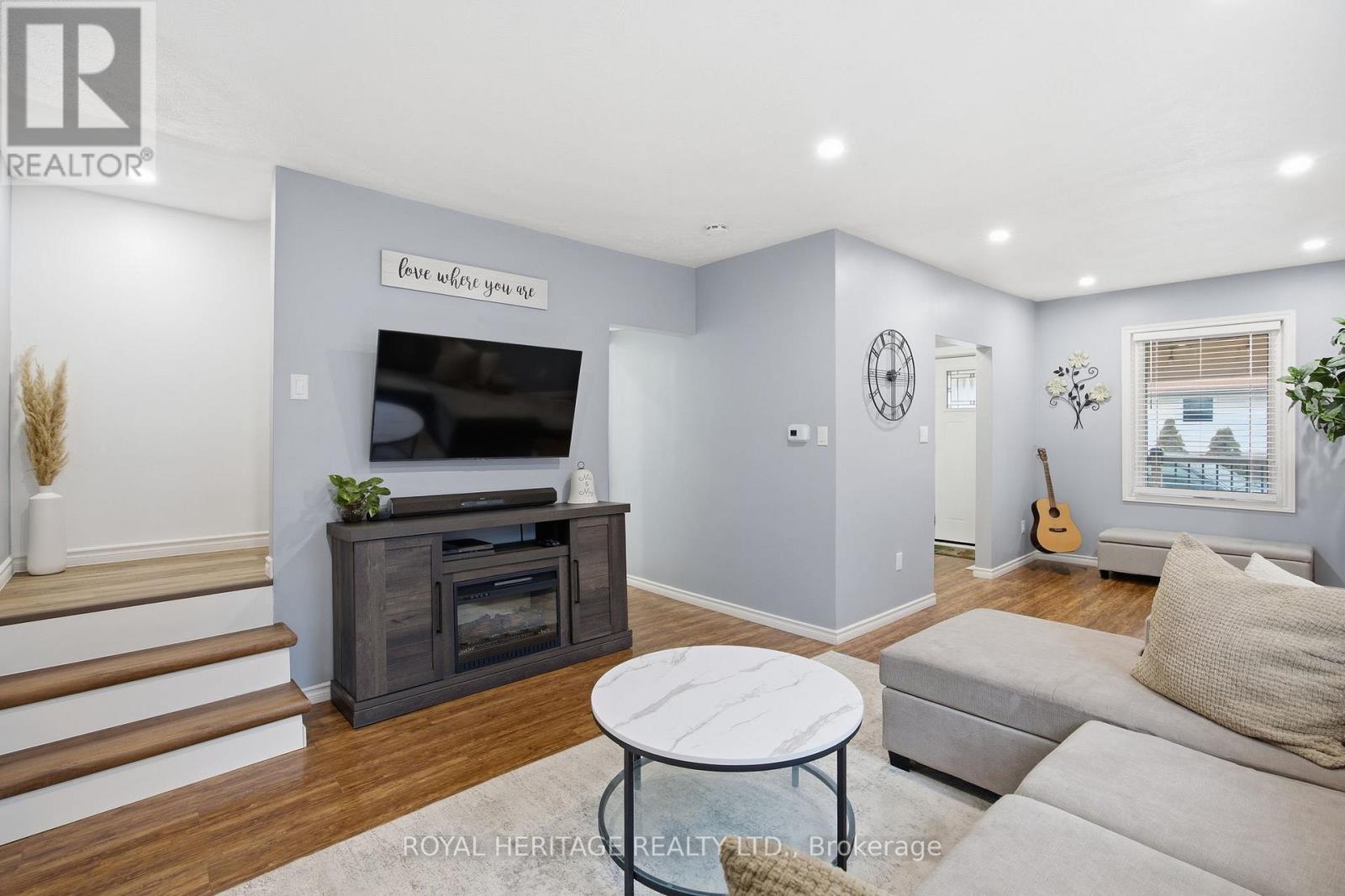 395 Edison Avenue, Peterborough (Otonabee Ward 1), Ontario  K9J 4G4 - Photo 11 - X12997248