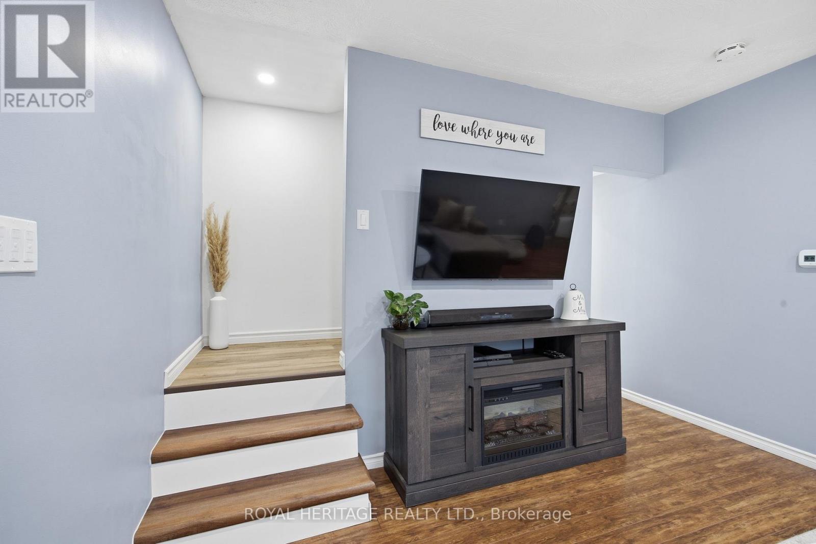 395 Edison Avenue, Peterborough (Otonabee Ward 1), Ontario  K9J 4G4 - Photo 23 - X12997248