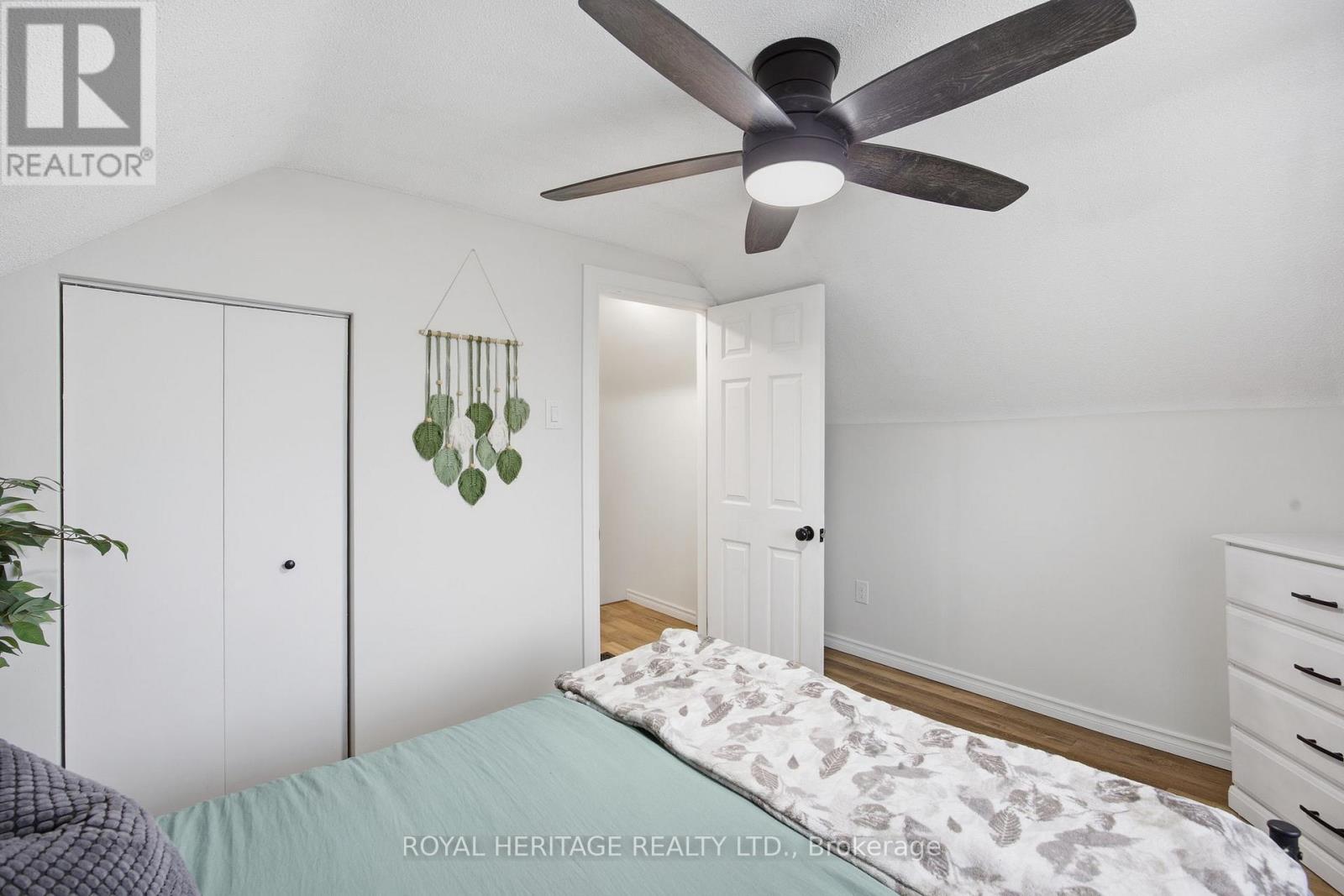 395 Edison Avenue, Peterborough (Otonabee Ward 1), Ontario  K9J 4G4 - Photo 25 - X12997248