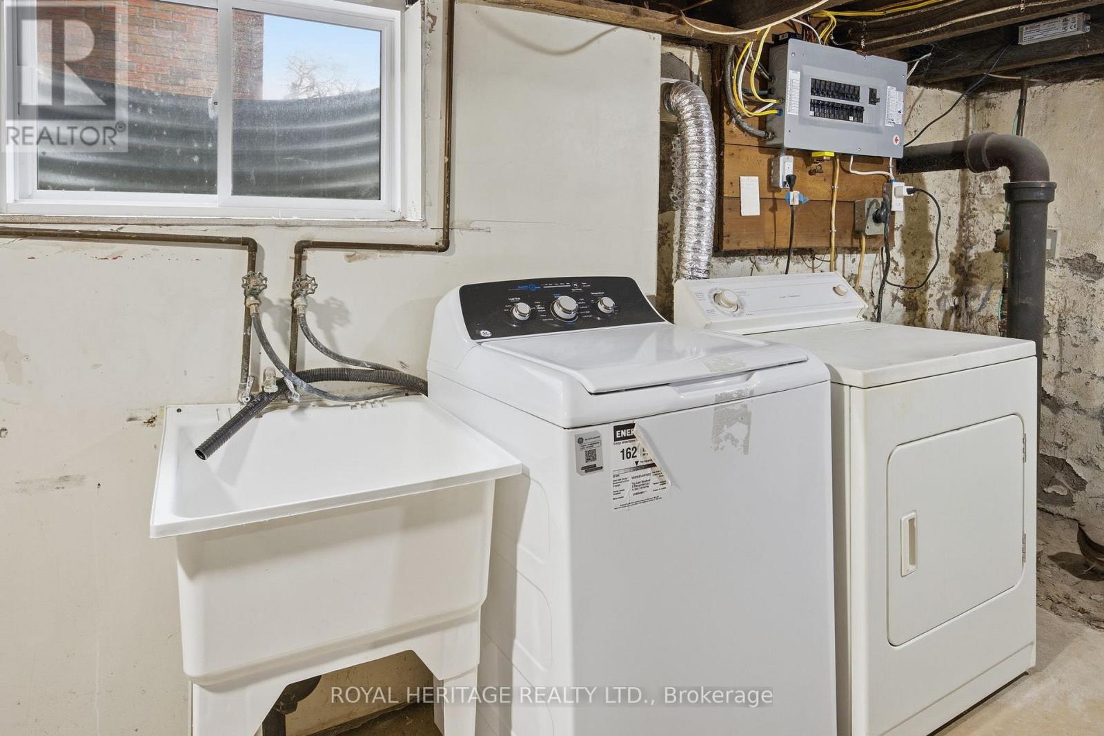 395 Edison Avenue, Peterborough (Otonabee Ward 1), Ontario  K9J 4G4 - Photo 36 - X12997248