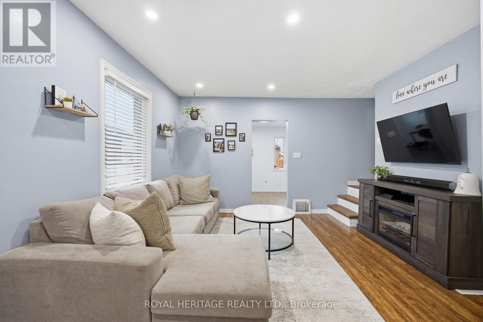 395 Edison Avenue, Peterborough (Otonabee Ward 1), Ontario  K9J 4G4 - Photo 7 - X12997248