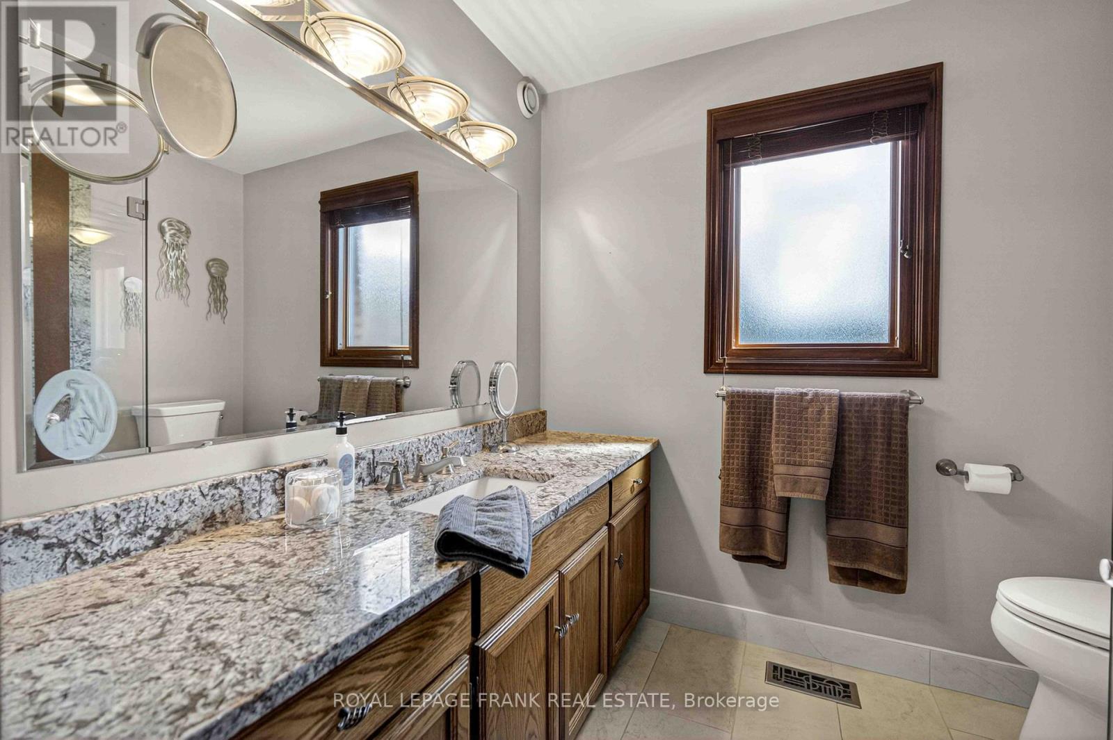 832 Parkhill Road W, Peterborough (Monaghan Ward 2), Ontario  K9J 6P1 - Photo 19 - X12997276