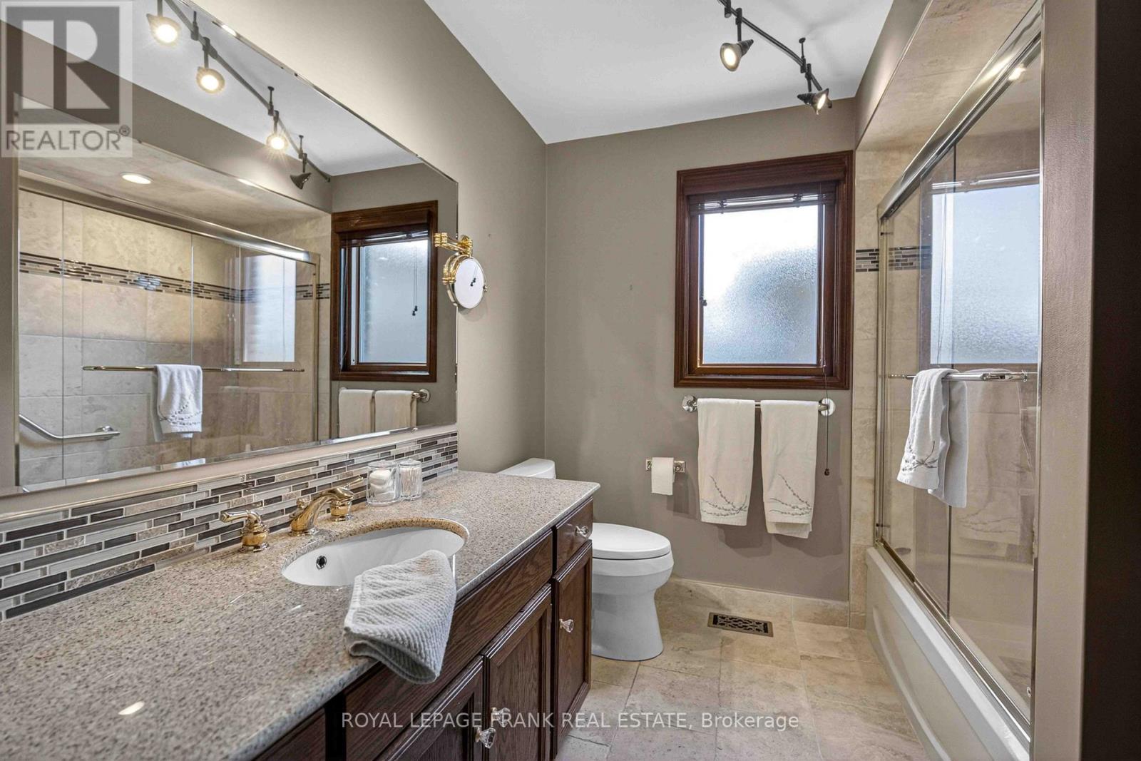 832 Parkhill Road W, Peterborough (Monaghan Ward 2), Ontario  K9J 6P1 - Photo 23 - X12997276