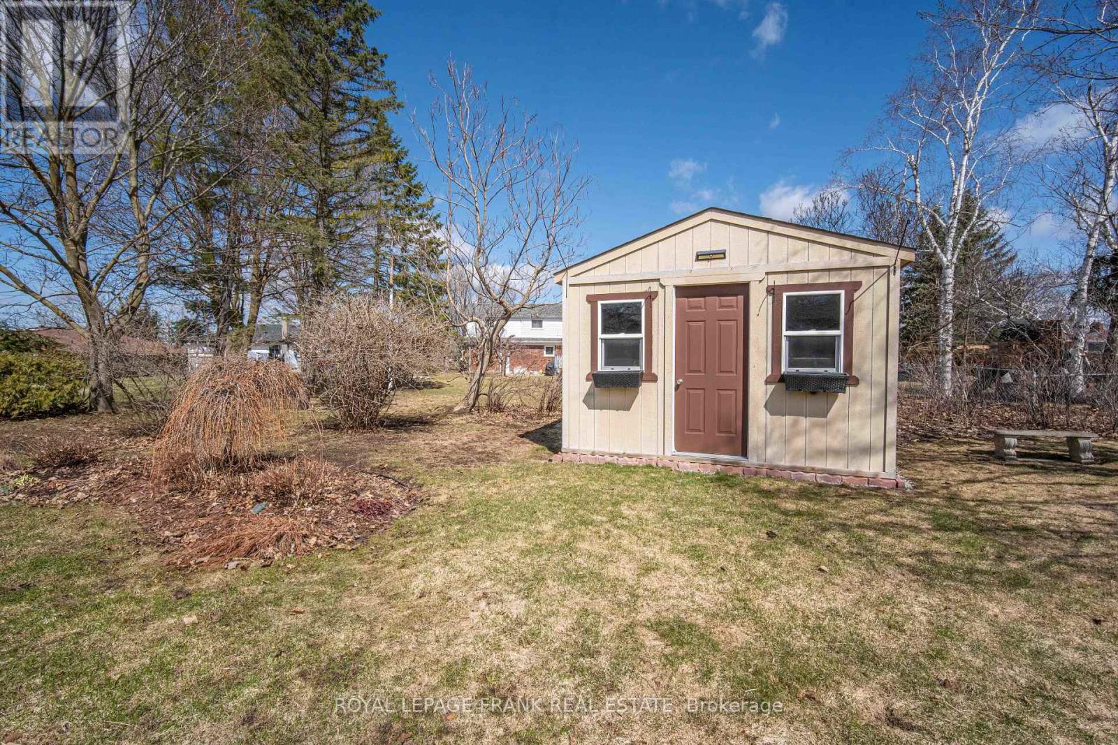 832 Parkhill Road W, Peterborough (Monaghan Ward 2), Ontario  K9J 6P1 - Photo 35 - X12997276
