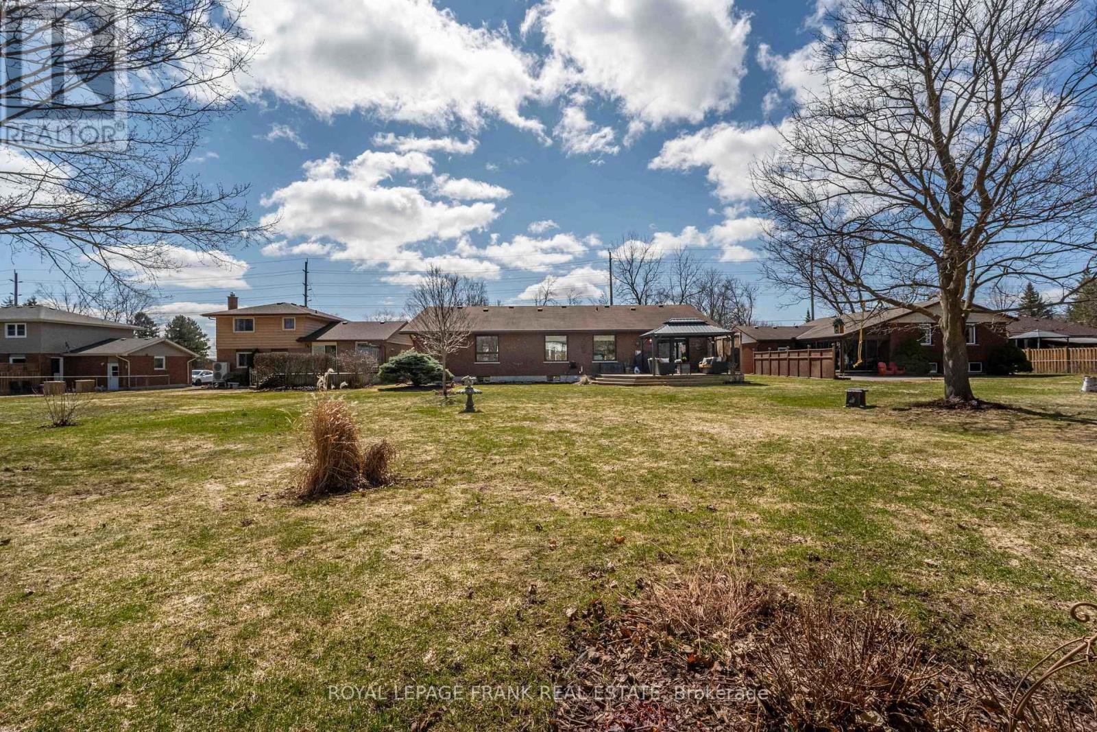 832 Parkhill Road W, Peterborough (Monaghan Ward 2), Ontario  K9J 6P1 - Photo 36 - X12997276