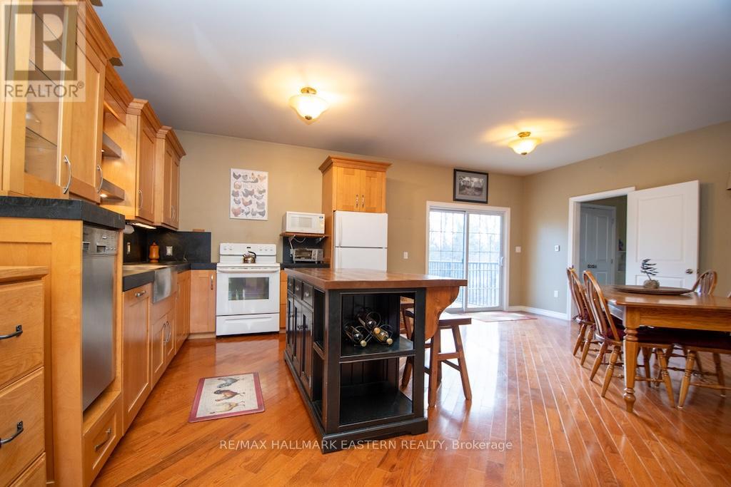 3468 County Rd 36, Trent Lakes, Ontario  K0L 2H0 - Photo 13 - X12997434