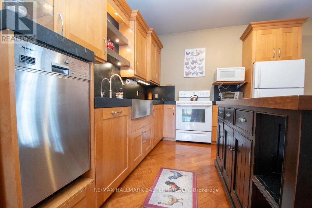 3468 County Rd 36, Trent Lakes, Ontario  K0L 2H0 - Photo 14 - X12997434