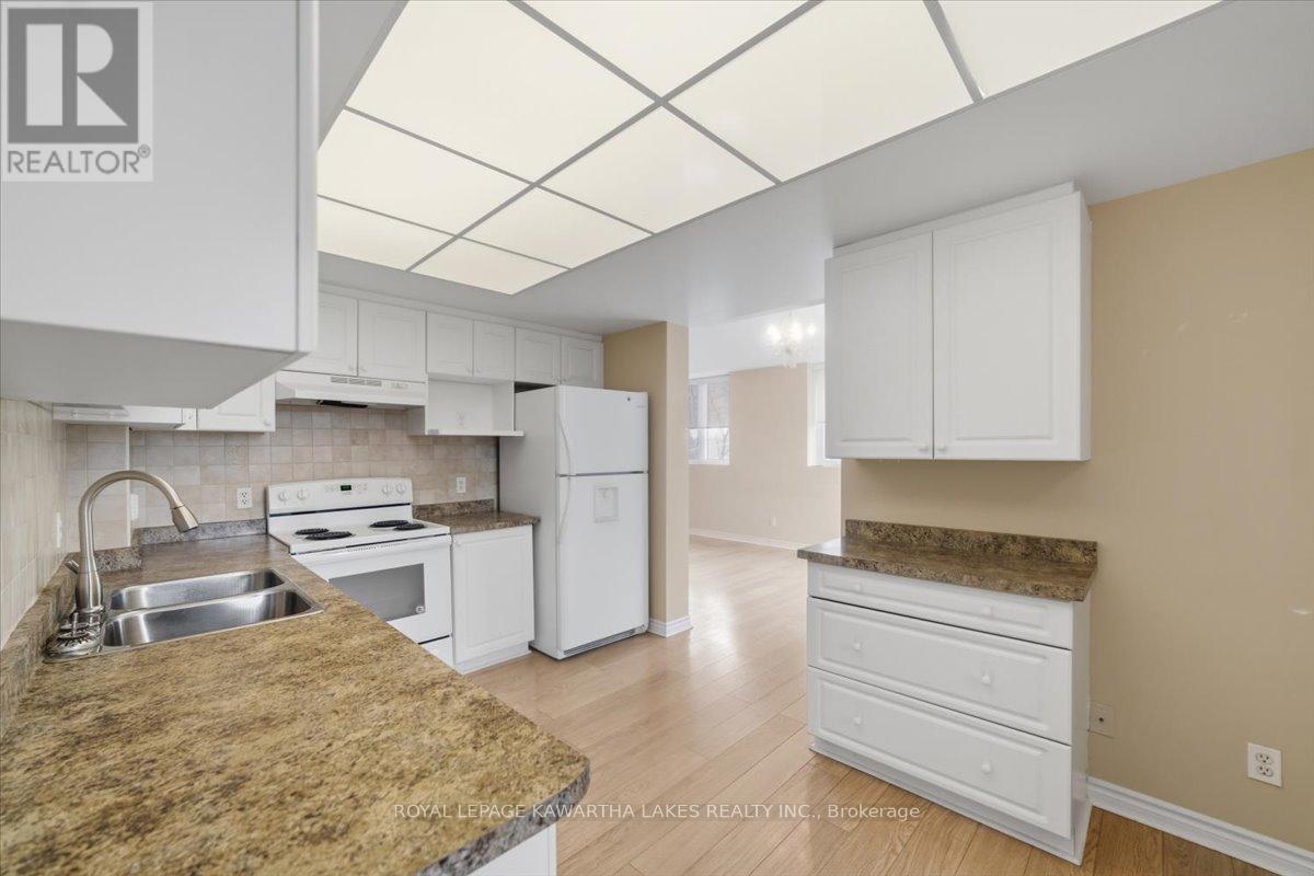 404 - 51 Rivermill Boulevard, Kawartha Lakes (Lindsay), Ontario  K9V 6E8 - Photo 12 - X12999542