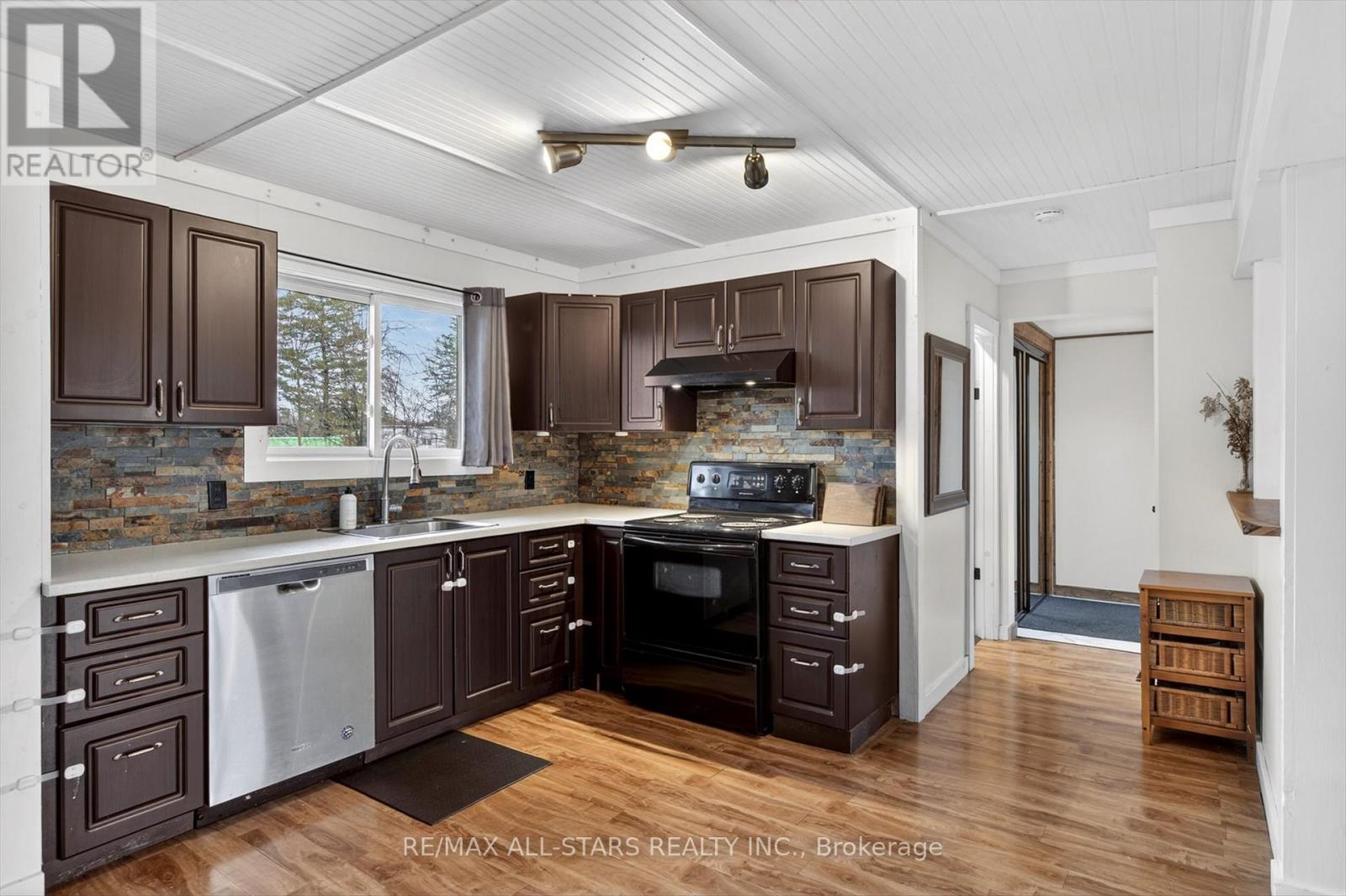 17 Hawke Drive, Kawartha Lakes (Emily), Ontario  K0L 2W0 - Photo 18 - X12999750