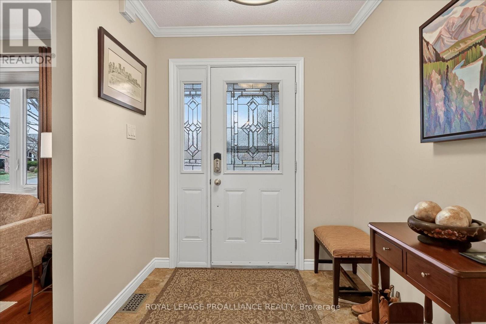 1426 Glenforest Crescent, Peterborough (Monaghan Ward 2), Ontario  K9K 2J1 - Photo 3 - X13000980