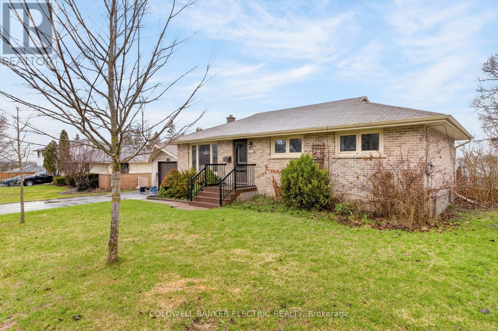 250 Collison Crescent, Peterborough (Ashburnham Ward 4), Ontario  K9J 1A8 - Photo 4 - X13001214