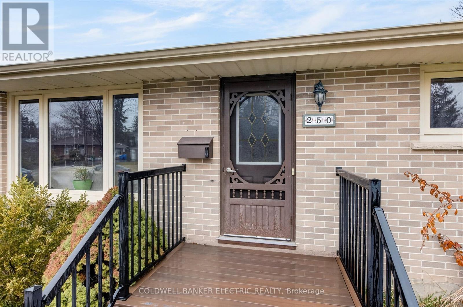 250 Collison Crescent, Peterborough (Ashburnham Ward 4), Ontario  K9J 1A8 - Photo 6 - X13001214