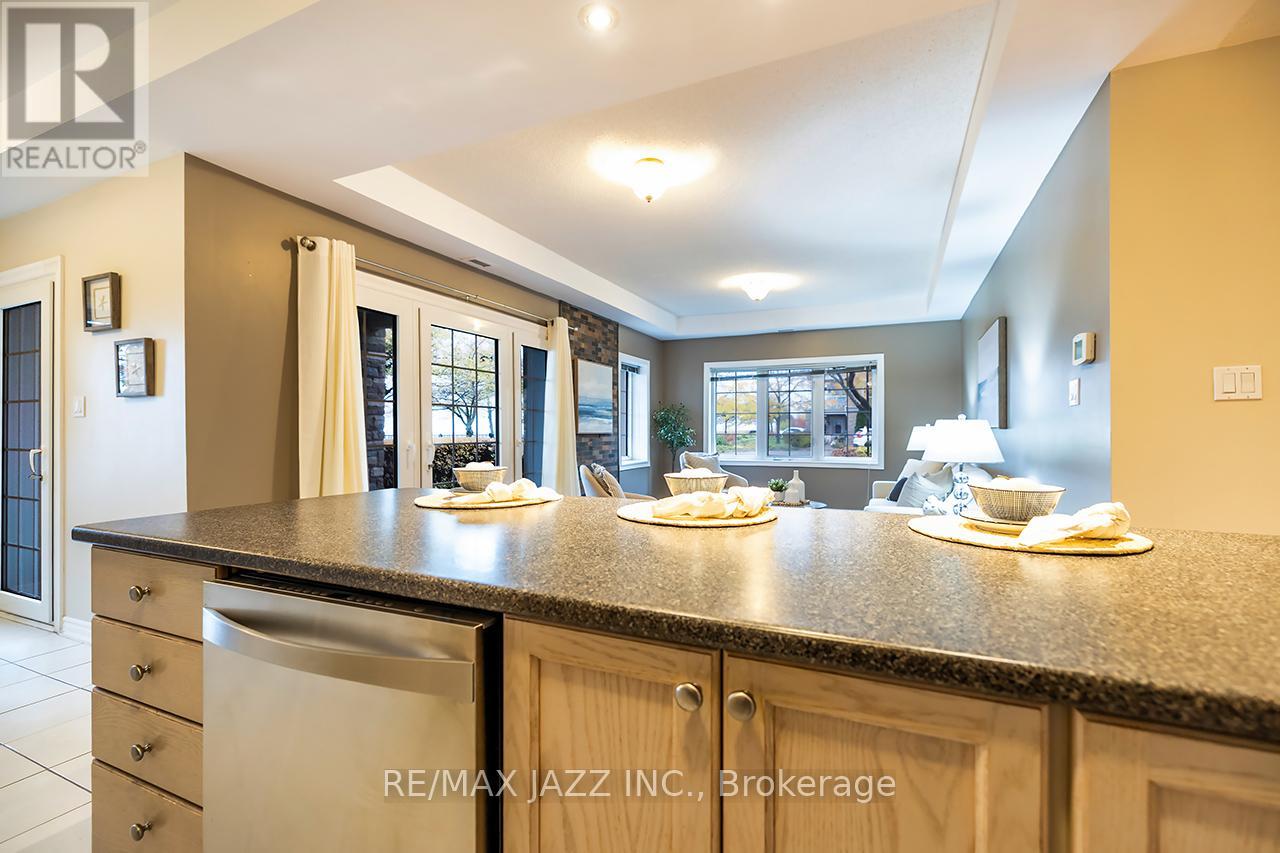 102 - 375 Lakebreeze Drive, Clarington (Newcastle), Ontario  L1B 0A3 - Photo 13 - E13001632