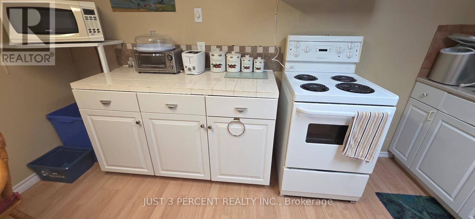 744 Crawford Place, Peterborough (Otonabee Ward 1), Ontario  K9J 3X3 - Photo 28 - X13001620