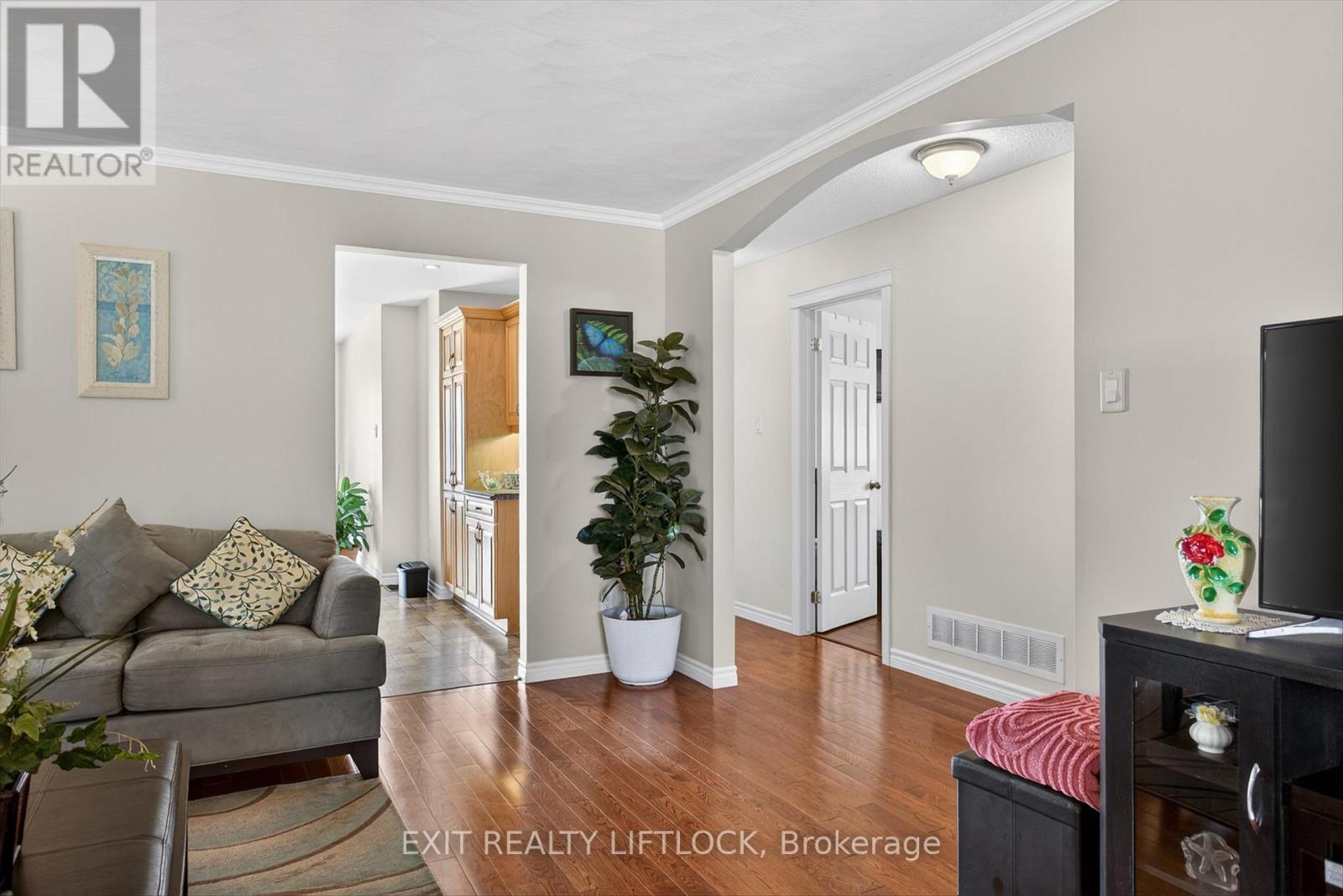 1724 Glenforest Boulevard, Peterborough (Monaghan Ward 2), Ontario  K9K 2P5 - Photo 7 - X13001724