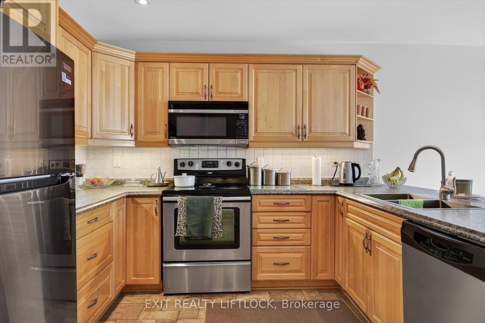 1724 Glenforest Boulevard, Peterborough (Monaghan Ward 2), Ontario  K9K 2P5 - Photo 8 - X13001724