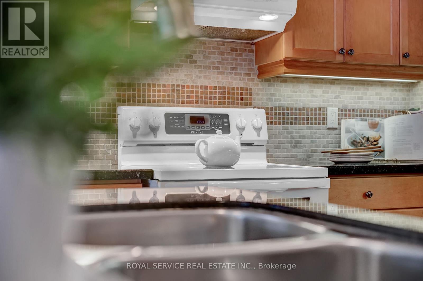 5 - 350 Lakebreeze Drive, Clarington (Newcastle), Ontario  L1B 0A2 - Photo 10 - E13002128