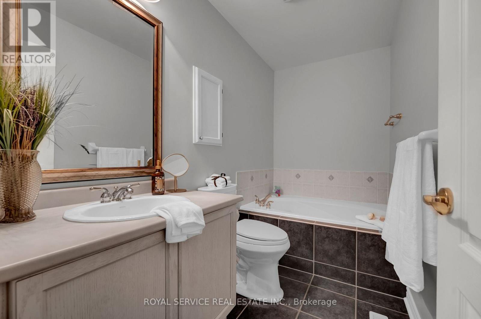 5 - 350 Lakebreeze Drive, Clarington (Newcastle), Ontario  L1B 0A2 - Photo 21 - E13002128