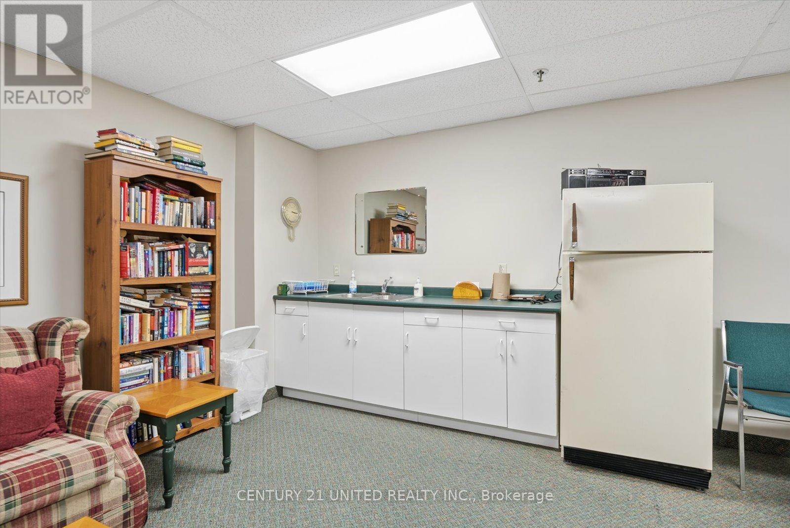 504 - 885 Clonsilla Avenue, Peterborough (Otonabee Ward 1), Ontario  K9J 5Y2 - Photo 34 - X13002894