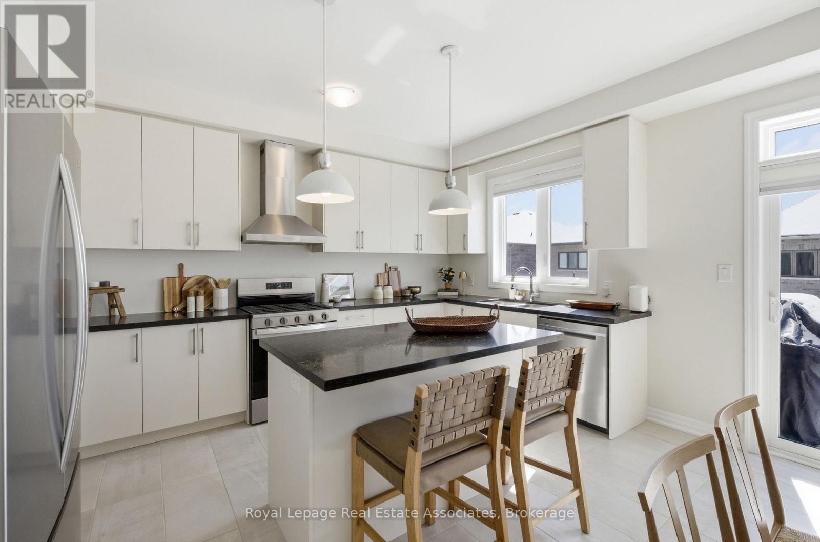 103 Northrop Avenue, Clarington (Newcastle), Ontario  L1B 0W8 - Photo 8 - E13002866