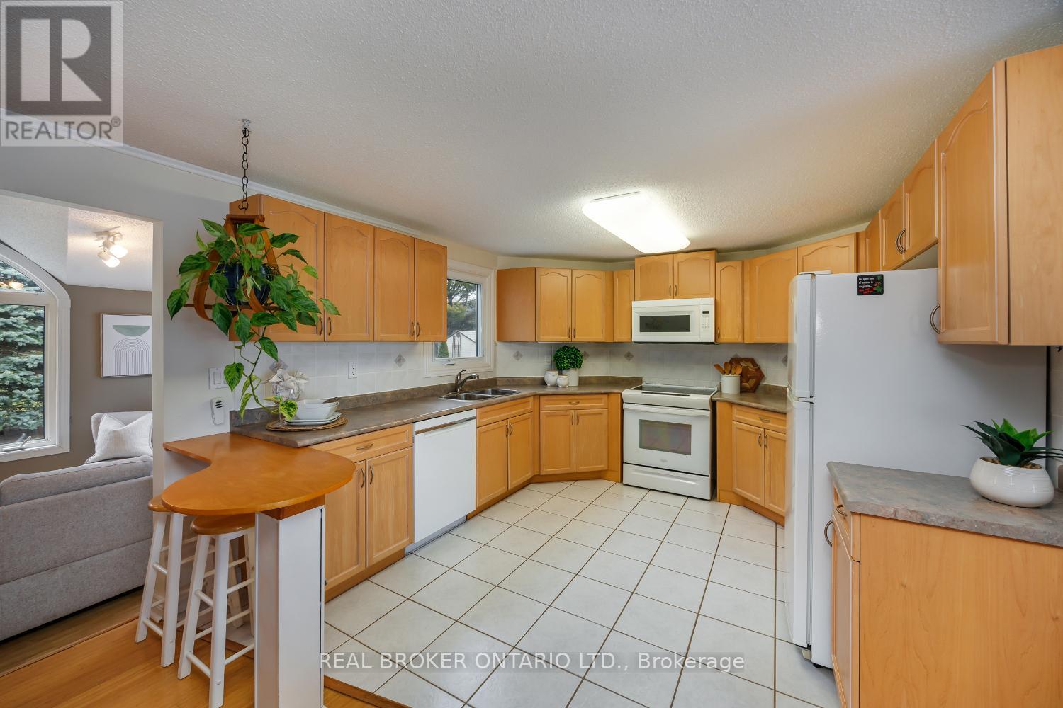 90 The Cove Road, Clarington (Bowmanville), Ontario  L1B 1B5 - Photo 16 - E13003268