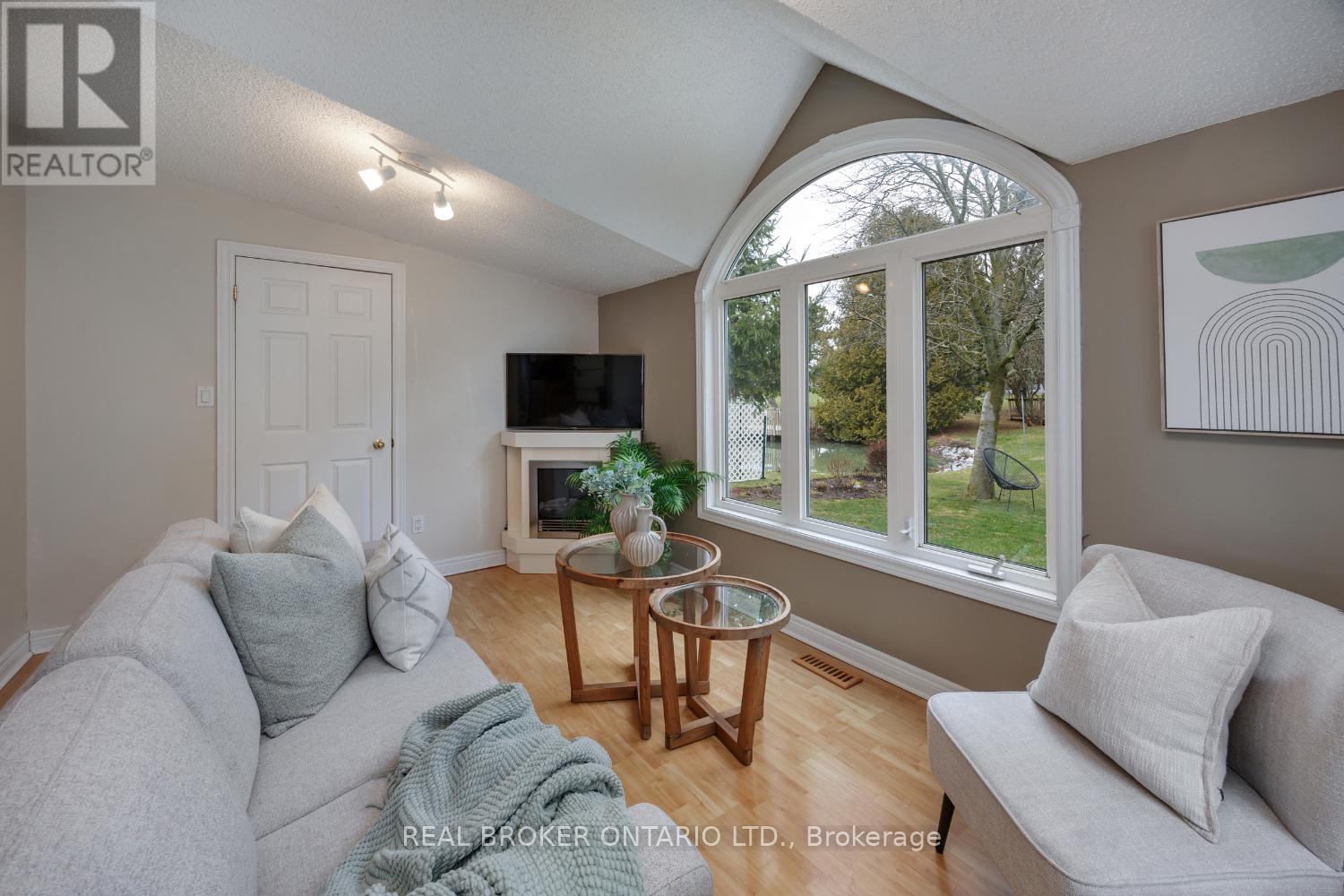 90 The Cove Road, Clarington (Bowmanville), Ontario  L1B 1B5 - Photo 20 - E13003268