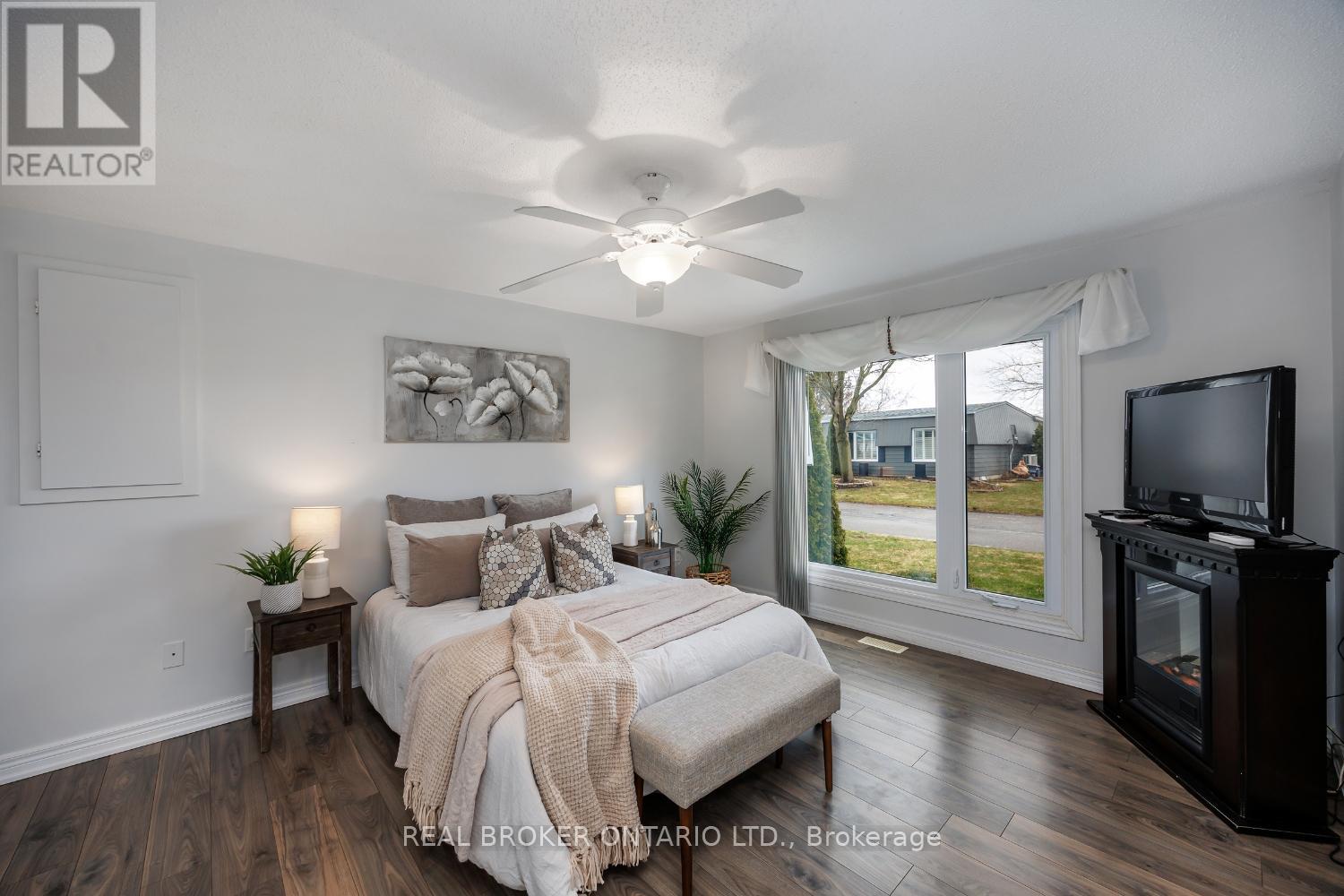 90 The Cove Road, Clarington (Bowmanville), Ontario  L1B 1B5 - Photo 22 - E13003268