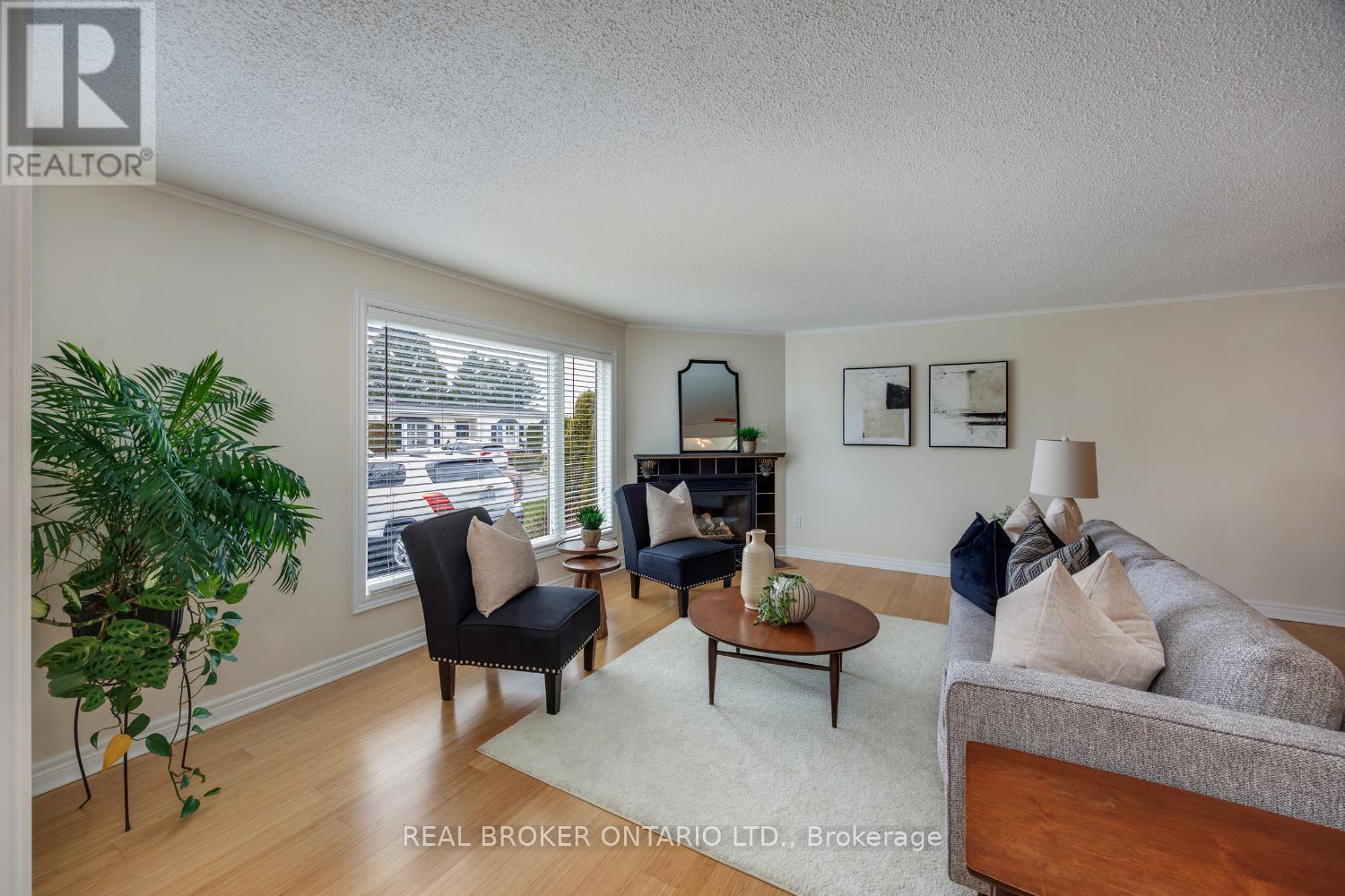 90 The Cove Road, Clarington (Bowmanville), Ontario  L1B 1B5 - Photo 9 - E13003268