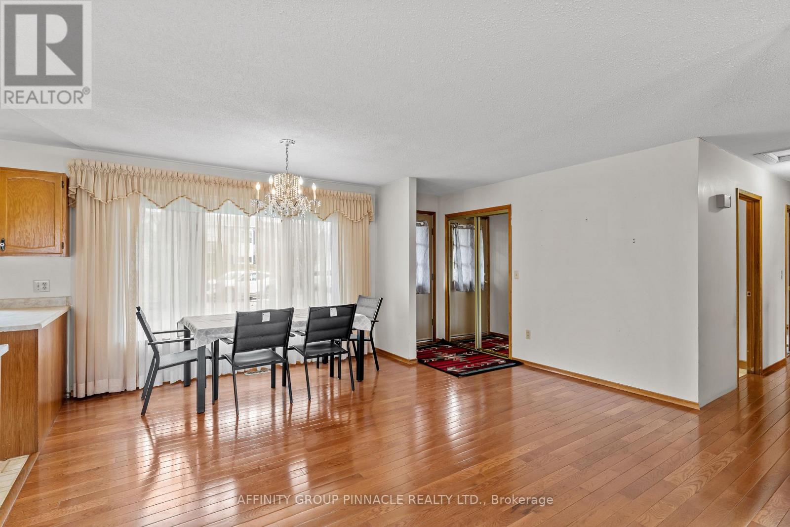 28 Water Street, Kawartha Lakes (Lindsay), Ontario  K9V 2C8 - Photo 7 - X13003426