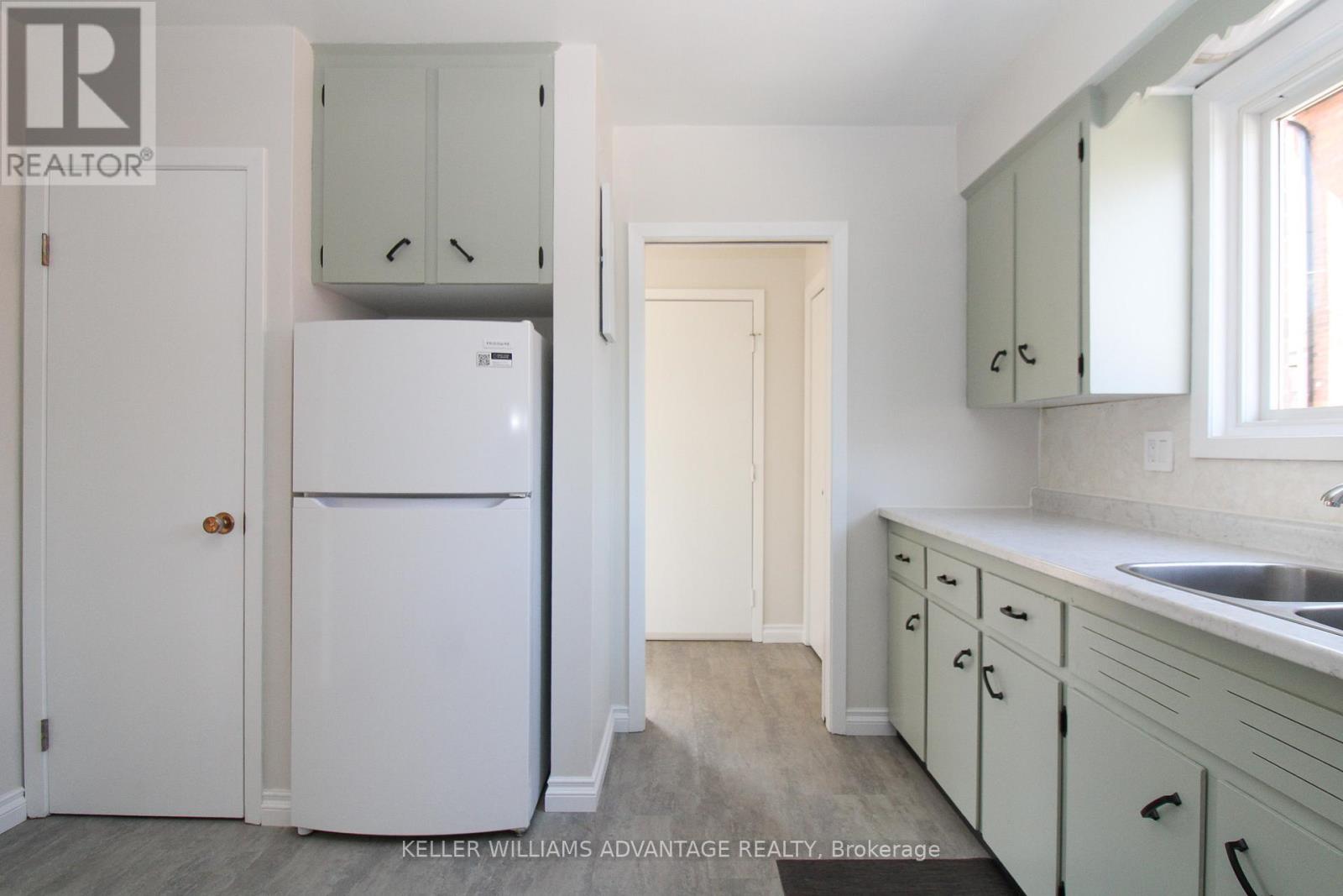 Main - 506 Sherbrooke Street, Peterborough (Town Ward 3), Ontario  K9J 2P3 - Photo 9 - X13006100