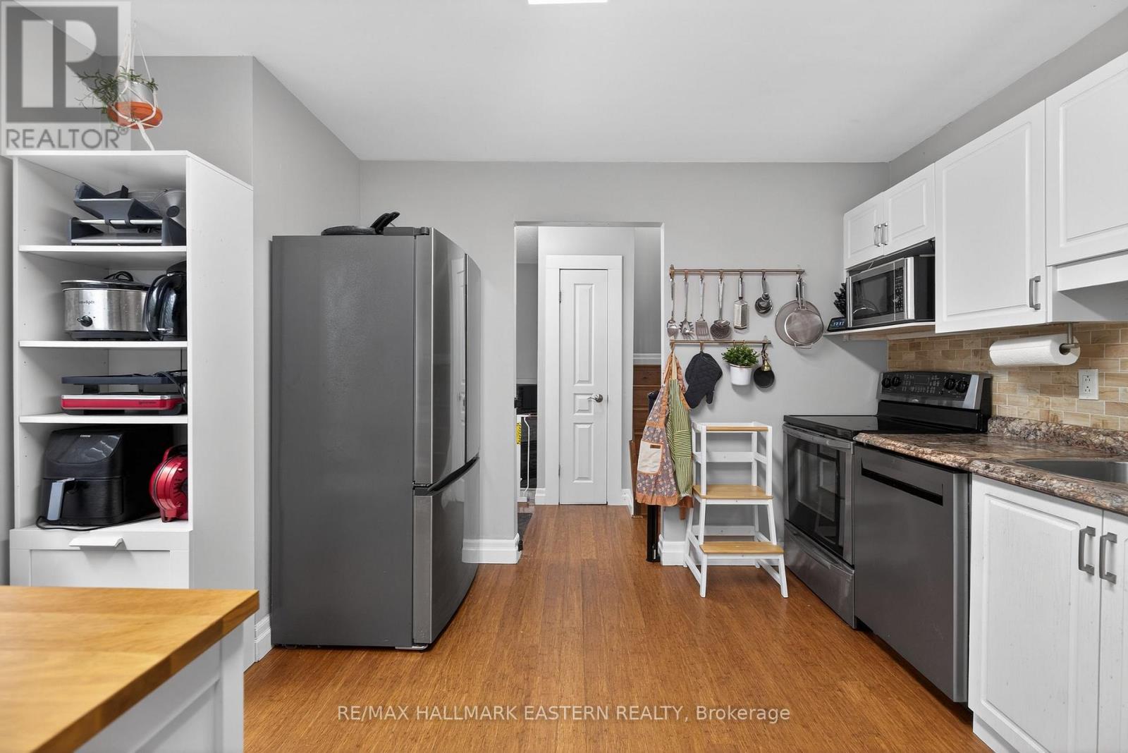 488 Crystal Drive, Peterborough (Ashburnham Ward 4), Ontario  K9J 8G8 - Photo 4 - X13006472